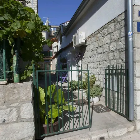 아파트먼트 웰컴 *